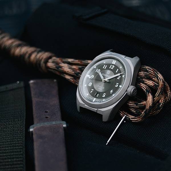Image of the Formex Field Automatic Gen 2 watch and strap
