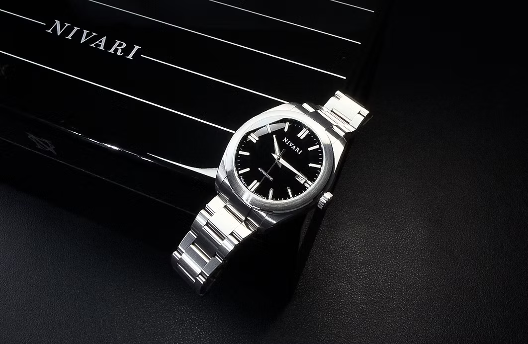 NIVARI Eden Collection Obsidian Case