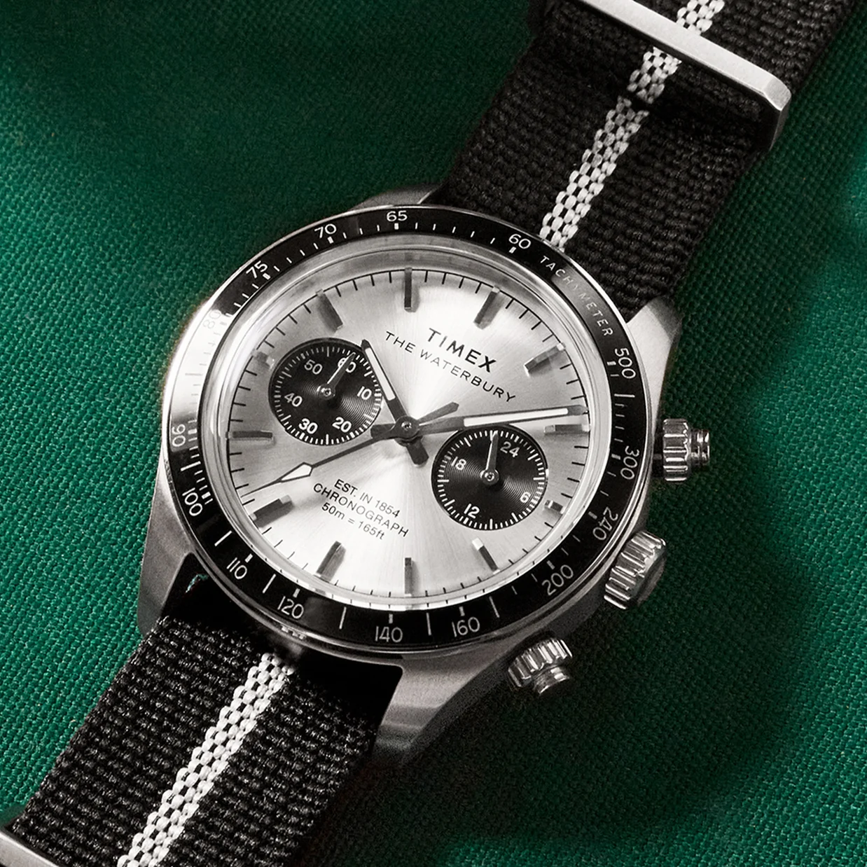 Timex Waterbury Heritage Chronograph 39mm TW2Y35500 – Silver Panda Dial