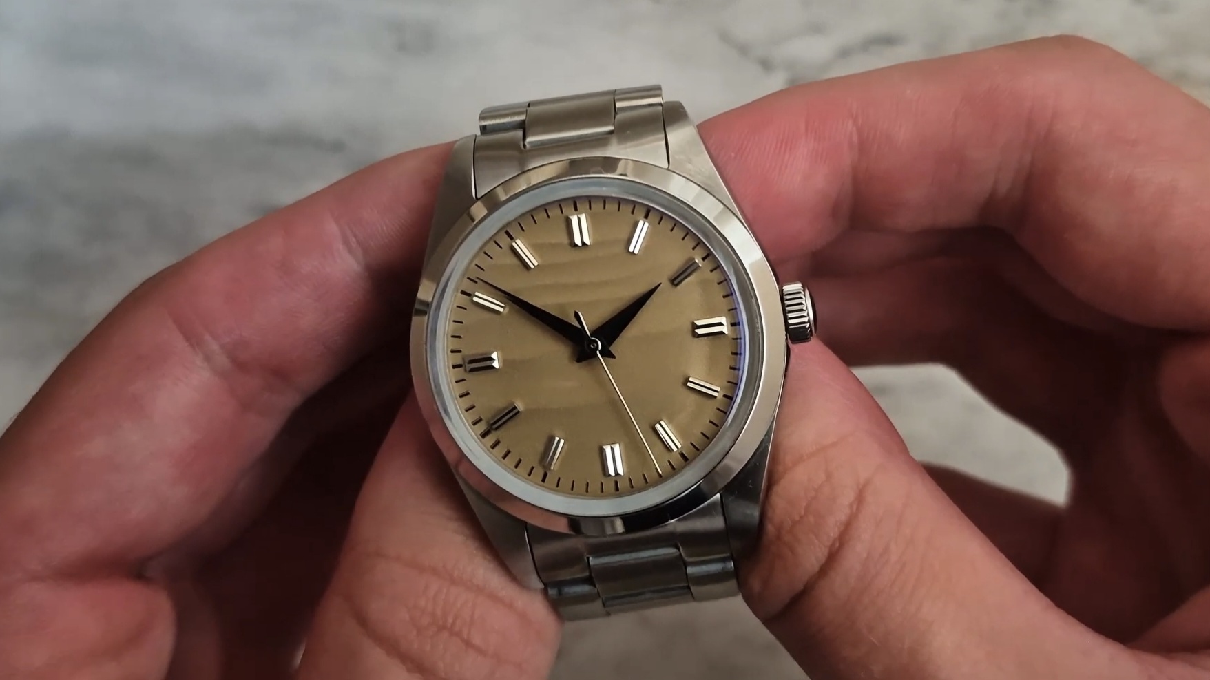 AD2030 sand dial watch
