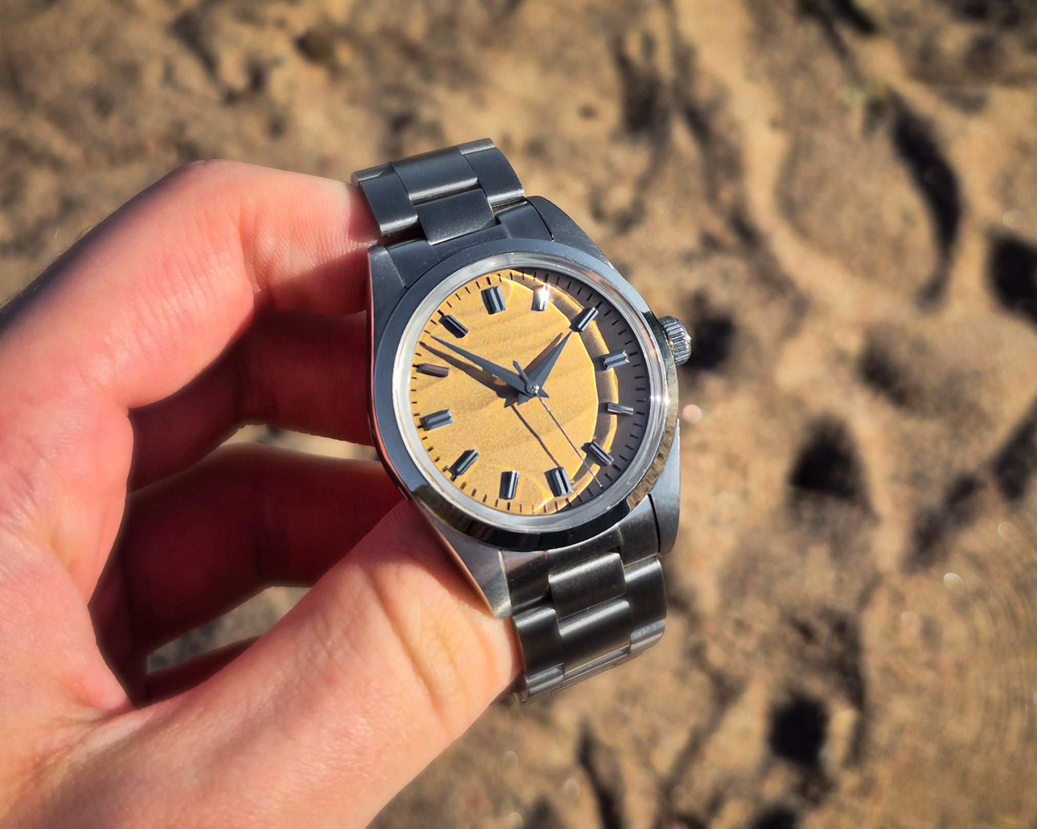 ADDIESDIVE AD2030 sand dial watch