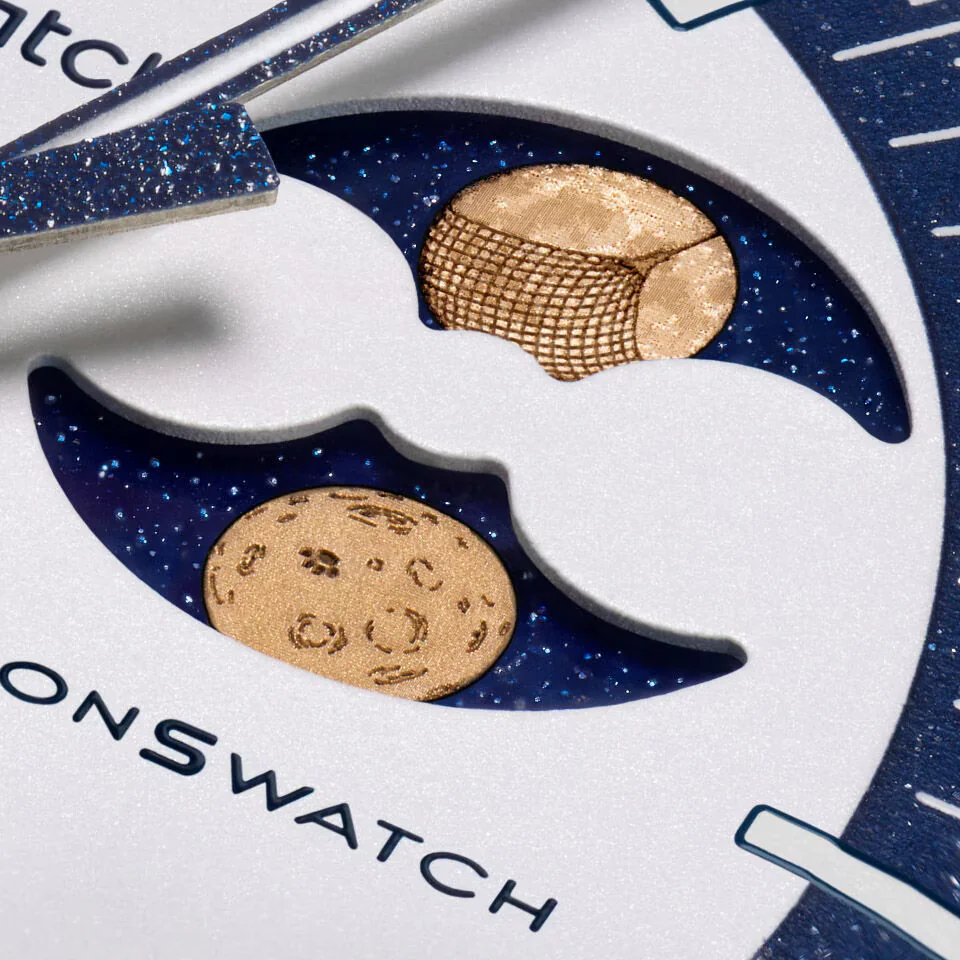 MOONSWATCH MISSION TO EARTHPHASE - MOONSHINE GOLD SO33N701L