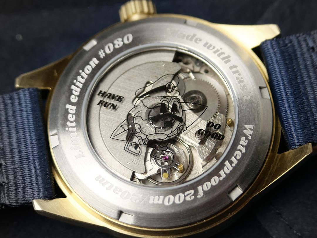 Detrash Au.M.G. – PVD-Gold Dive Watch - Caseback Seiko NH35 movement