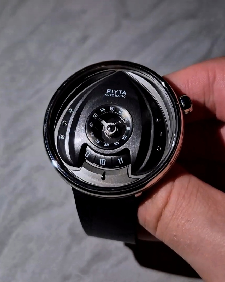 Hands-On With the FIYTA Space Shuttle: A Crazy Sci-Fi Watch