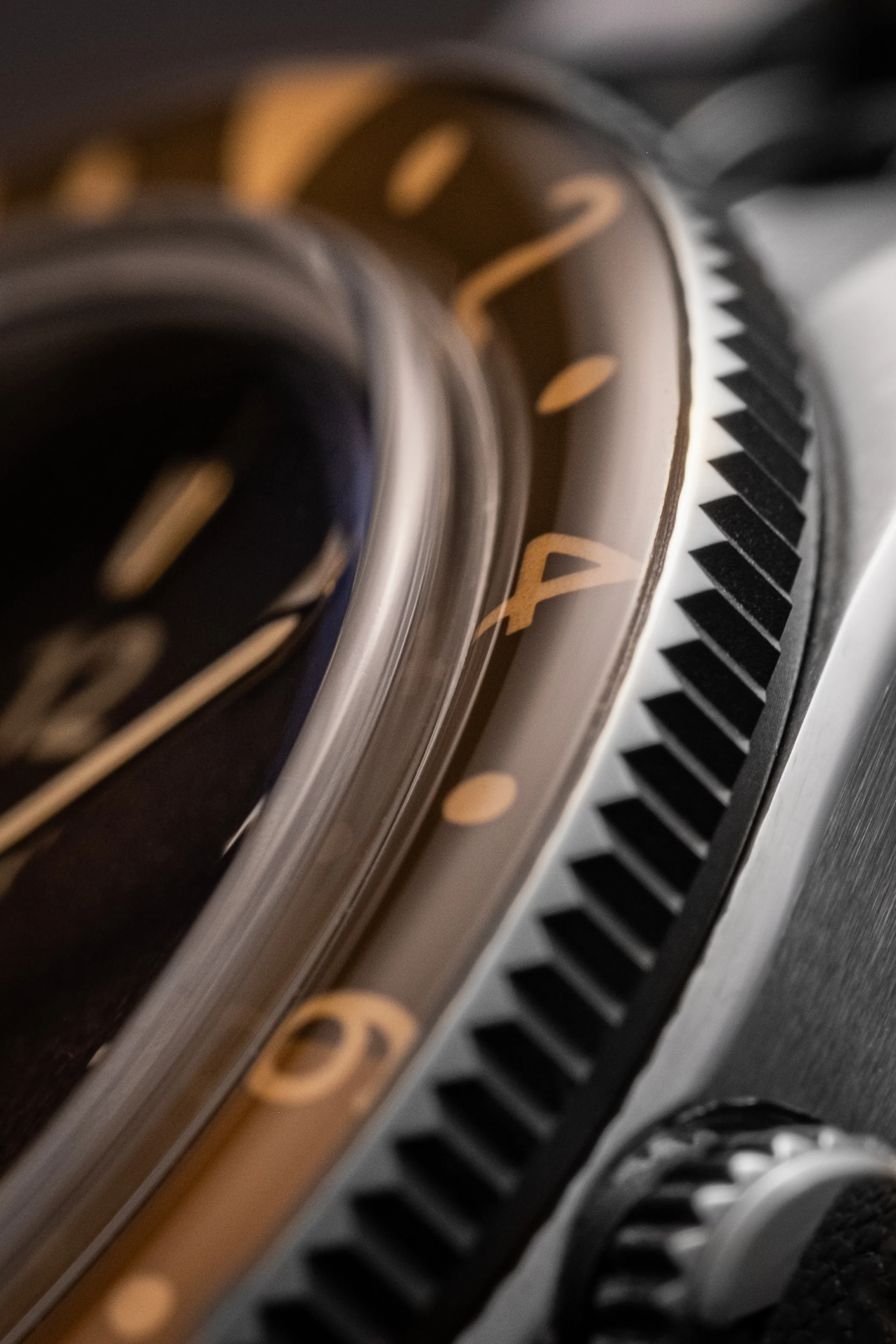 Hult Introduces the New Aquatique GMT